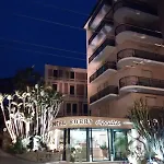 鲍比行政酒店 酒店