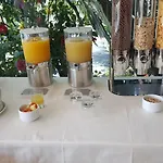 鲍比行政酒店 酒店 3*