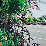 鲍比行政酒店 3*