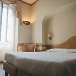 酒店 鲍比行政酒店 3*