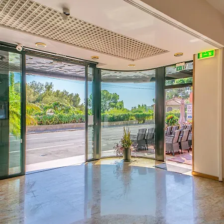 Bobby Executive Отель 3*