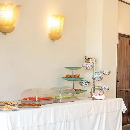 Bobby Executive Отель