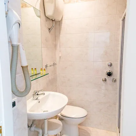 Отель Bobby Executive Санремо