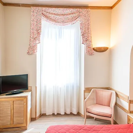 Bobby Executive 3* Санремо