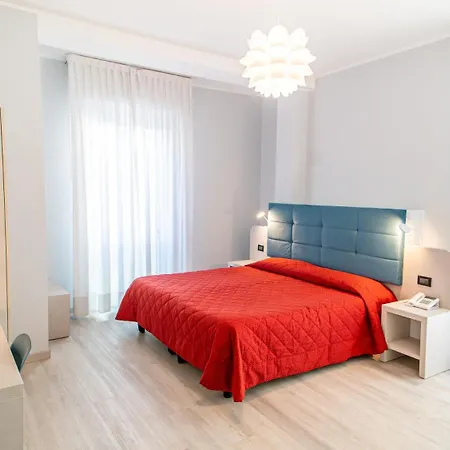 Bobby Executive Отель Санремо