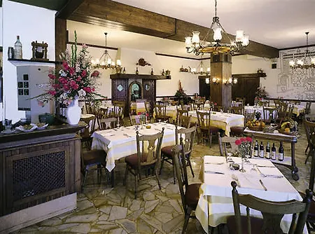 Отель Bobby Executive 3*