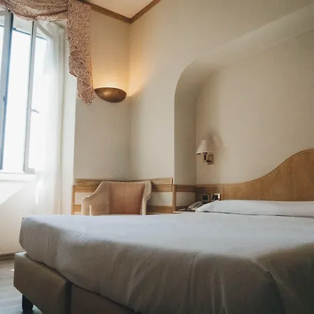 酒店 鲍比行政酒店 3*