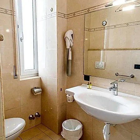 Bobby Executive Hotel Sanremo