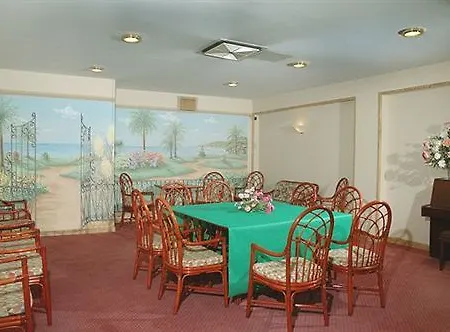 鲍比行政酒店 酒店