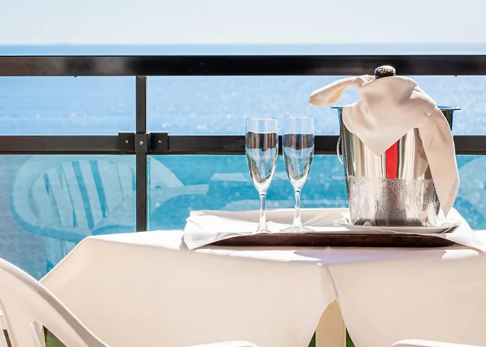 Ξενοδοχείο Bobby Executive 3*