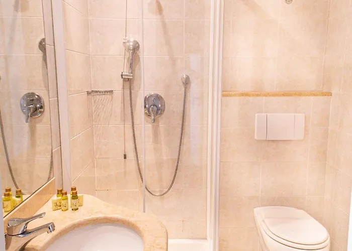 Bobby Executive Szálloda 3*