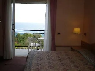 Szálloda Bobby Executive